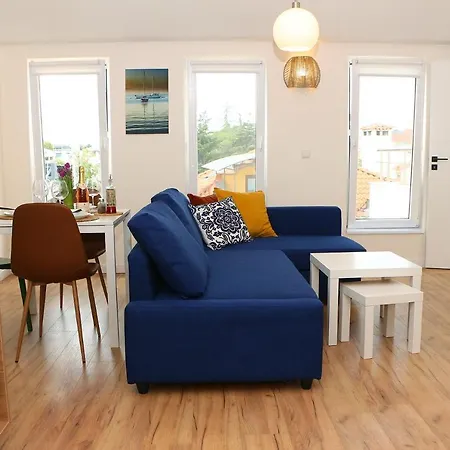 Shik & Chic In The Heart Of # 5min From * Burgasz