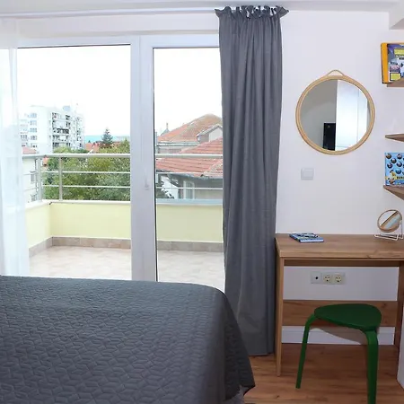 Shik & Chic In The Heart Of # 5min From *