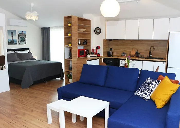 Shik & Chic In The Heart Of # 5min From *