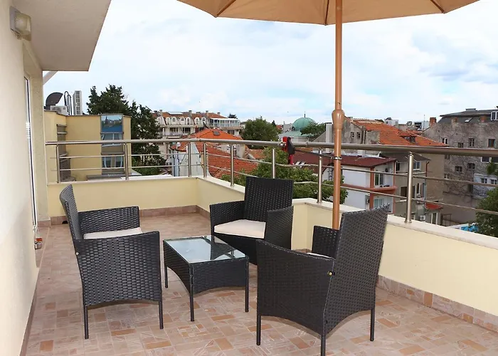 Апартаменти Shik & Chic In The Heart Of # 5min From *