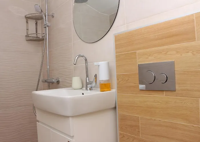 Апартаменти Shik & Chic In The Heart Of # 5min From Бургас