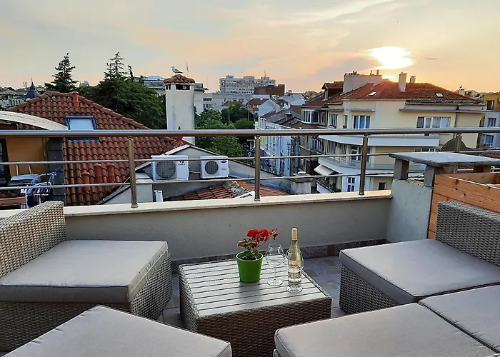 Апартаменти Shik & Chic In The Heart Of # 5min From Бургас